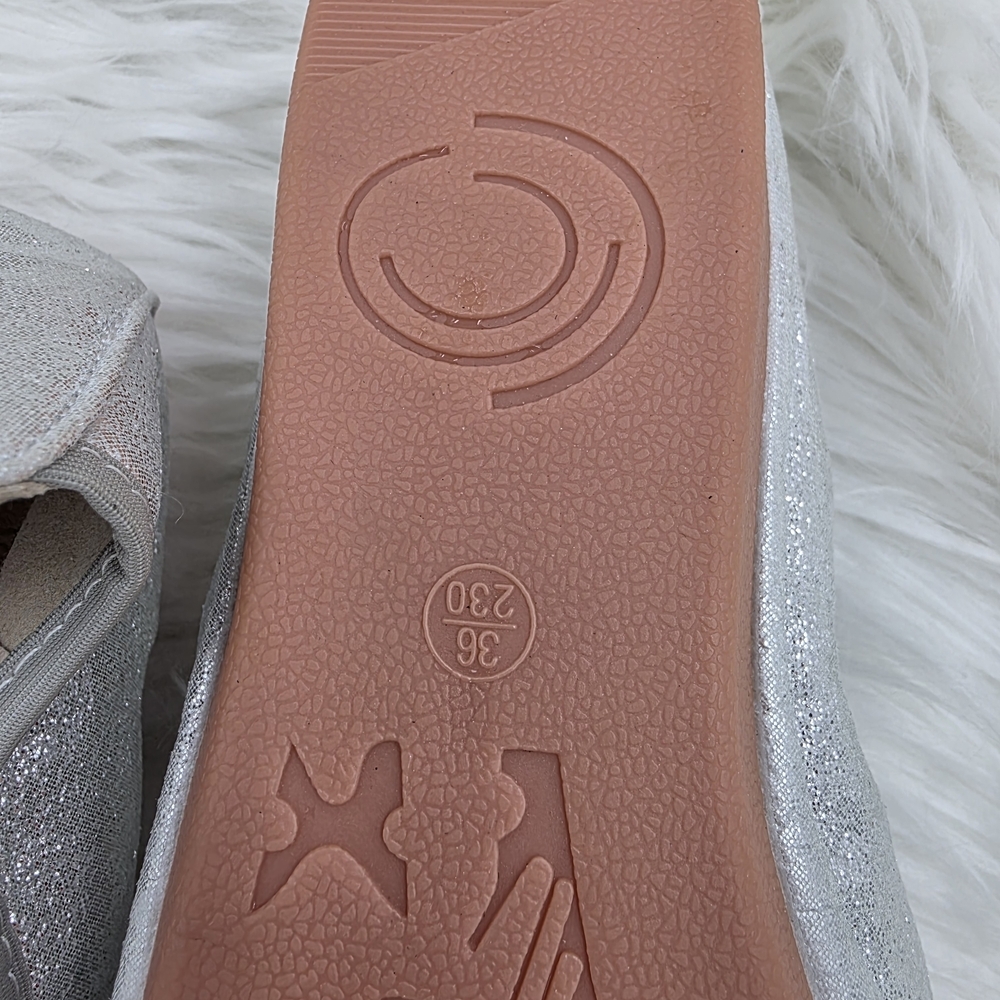 NEW Jeweled Bee Embellished Silver Glitter Foldable Pointed Toe Flats - Picture 8 of 9